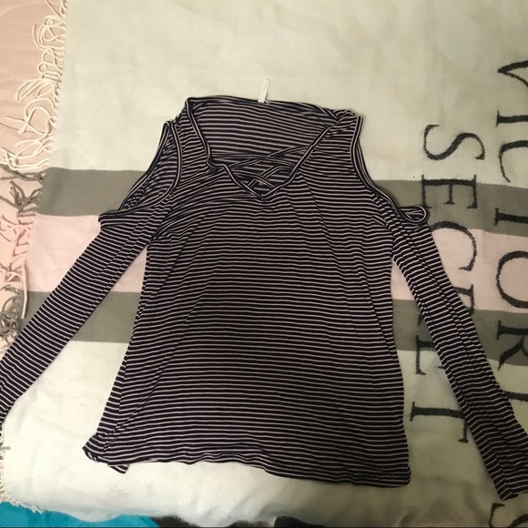 Splash Tops - ❌SOLD❌NWOT Striped Cold-Shoulder Top